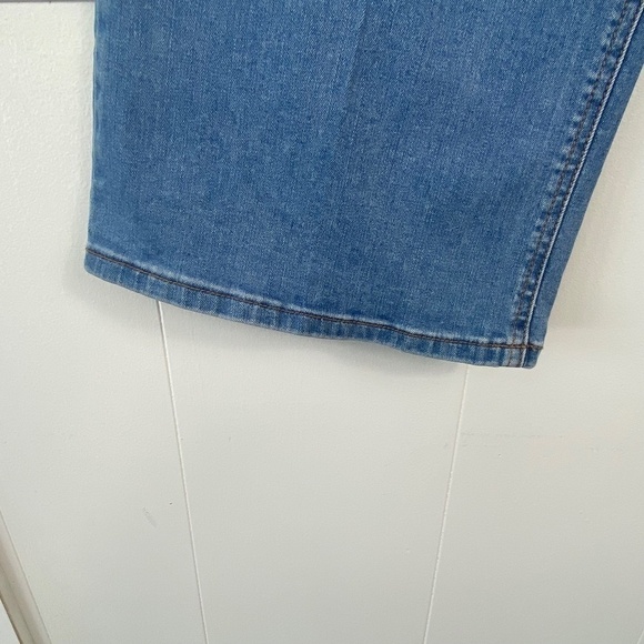 Nwt Le Chateau High Rise Culotte High rise, wide leg, light wash size 8 - Picture 5 of 8